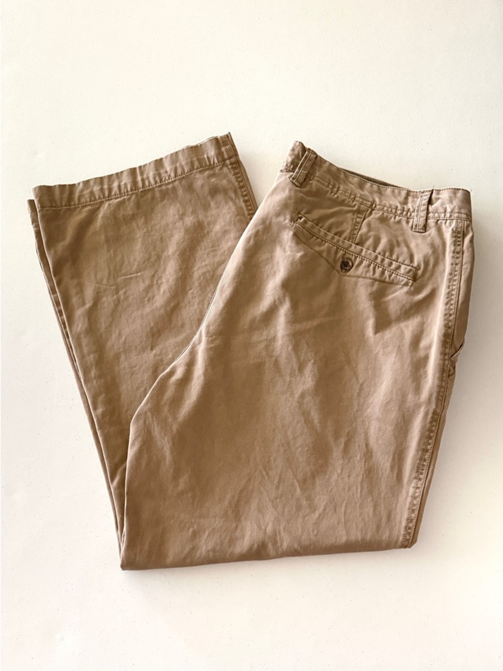 Old Navy Men’s 42x30 Loose Fit Khakis Chinos Casual Pants